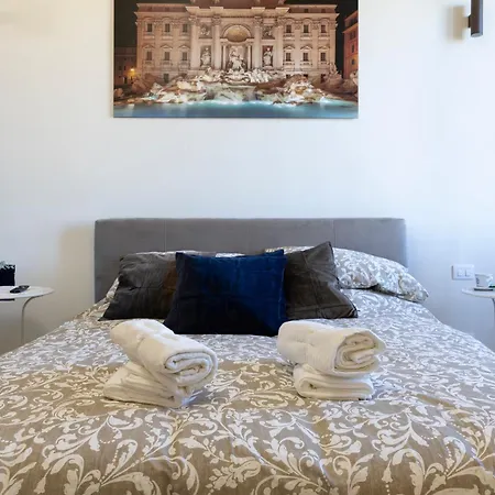 A Due Passi Dal Colosseo *